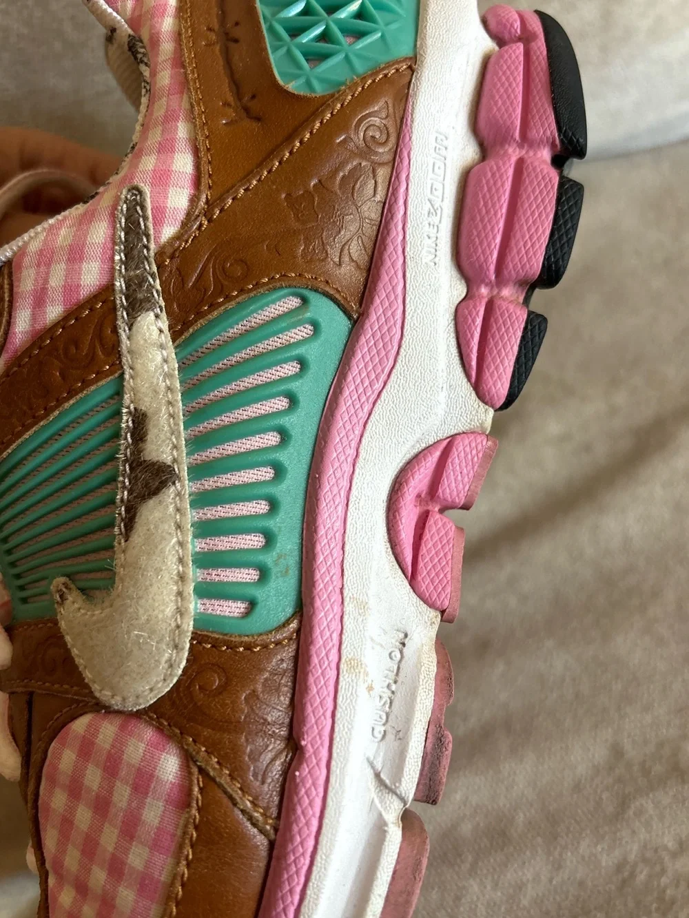 Nike Zoom Vomero 2010 Doernbecher Claire Logue 437535-200 8.5